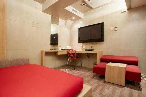 Tria Business & Boutique Hotel