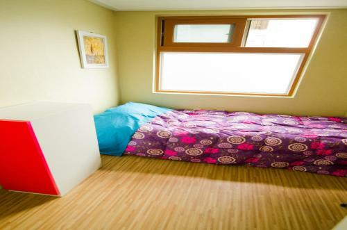 Hostal Kimchee Sinchon Guesthouse