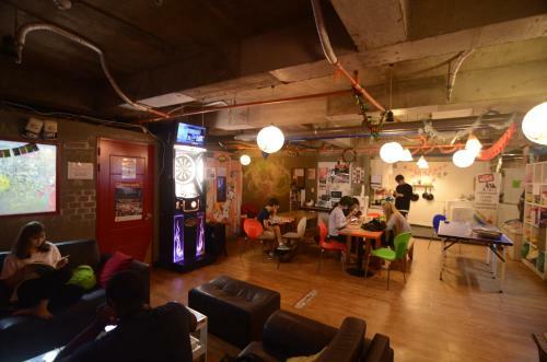 Hostal Kimchee Sinchon Guesthouse