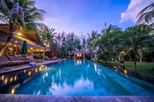 Flower Bud Bungalow Balangan