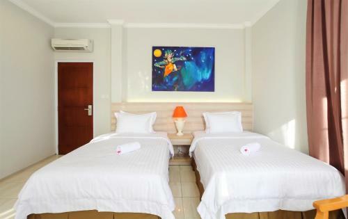 Hostal Topaz Residence