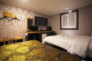 Luxe Hotel