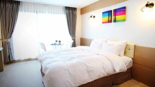Tongyeong Bay Condo Hotel
