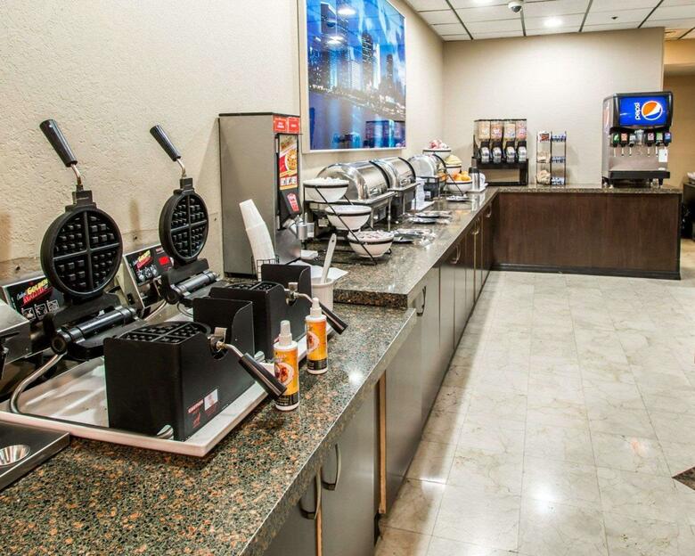 Hotel Clarion Inn & Suites Miami Airport