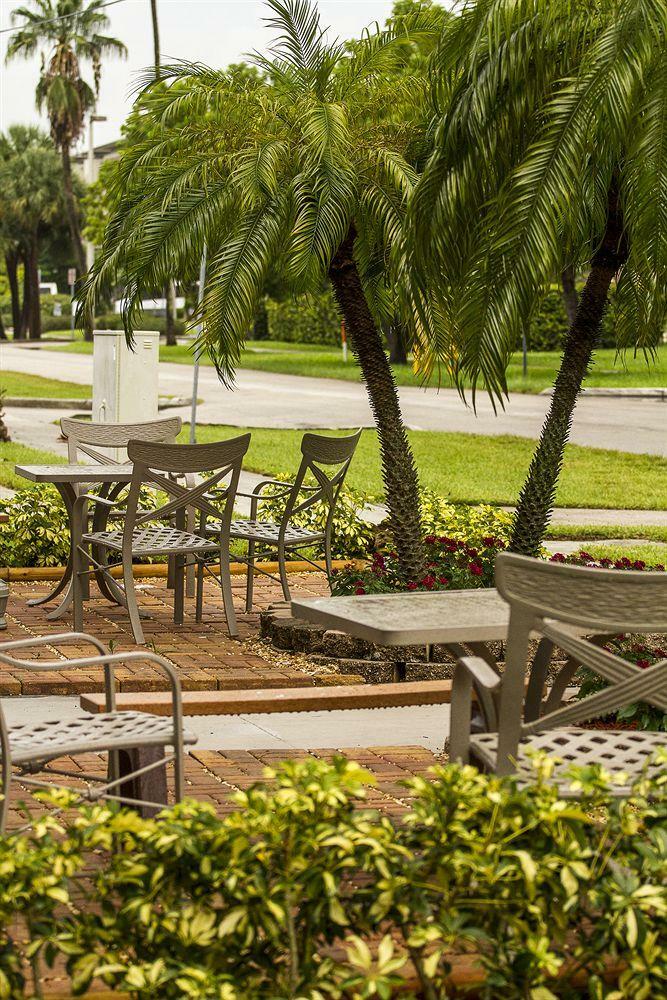 Hotel Clarion Inn & Suites Miami Airport