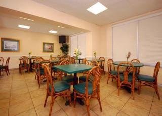 Hotel Clarion Inn Conference Center
