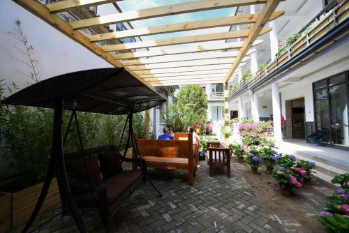 Posada Jue Se Garden Theme Inn
