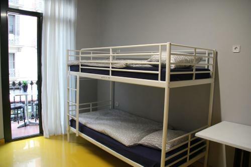 Hostal Sleep Green - Certified Eco Youth Hostel