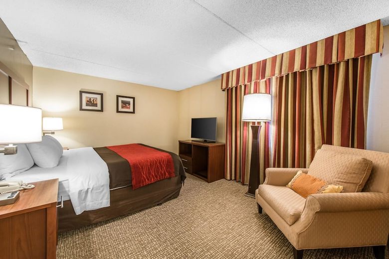 Hotel Comfort Inn & Suites