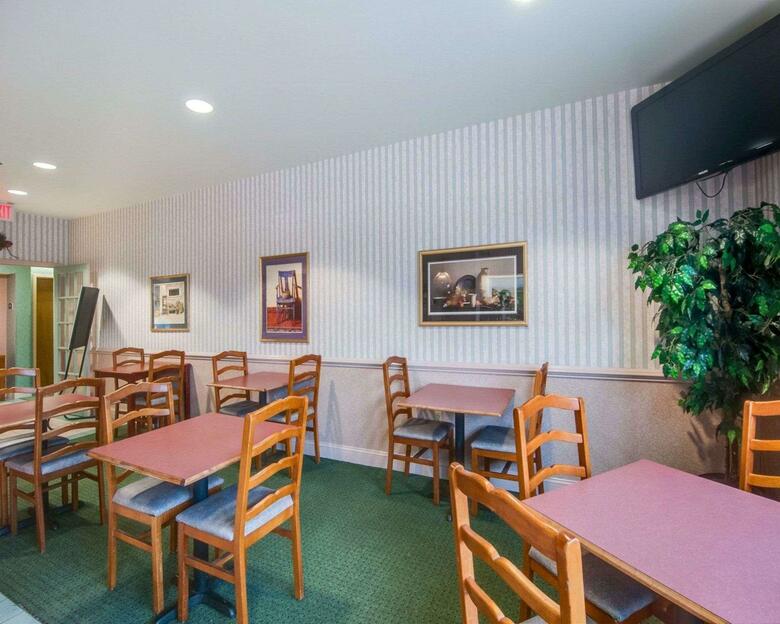 Hotel Comfort Inn Airport