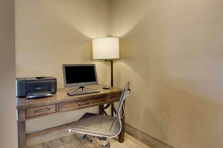 Hotel Comfort Inn Airport