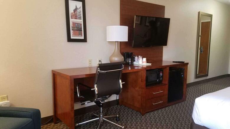 Hotel Comfort Inn Airport