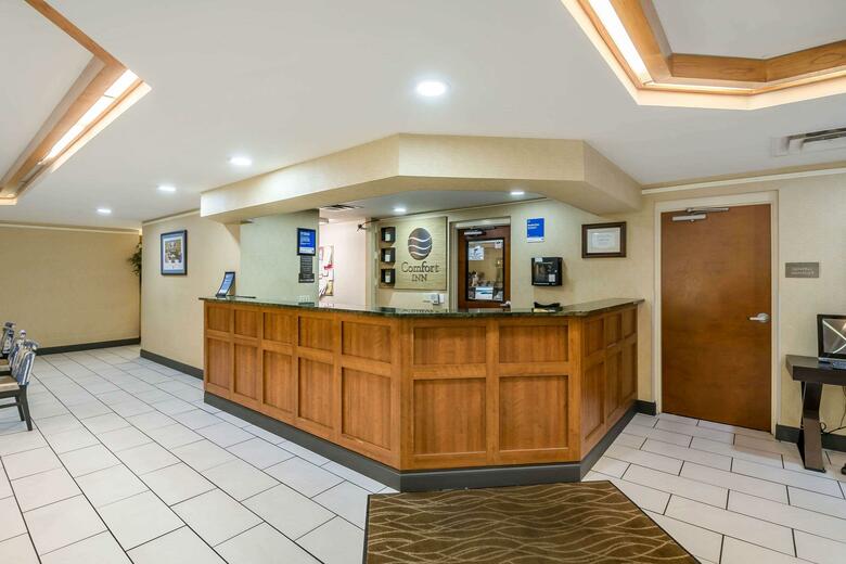 Hotel Comfort Inn West