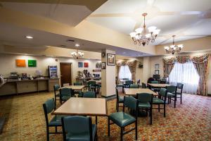 Hotel Comfort Suites Airport