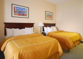 Hotel Comfort Suites Airport