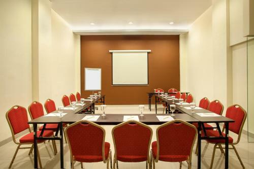 Hotel Ibis Budget Semarang Tendean