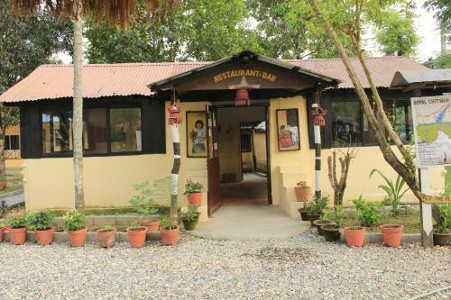 Hotel Chitwan Safari Camp & Lodge