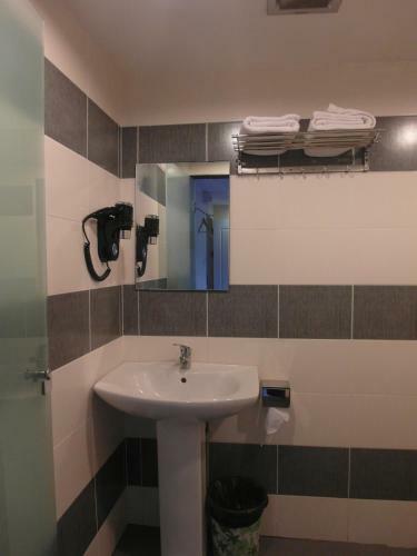 Posada Mcity Inn