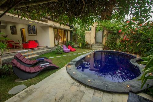 Ratna Villa