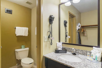 Hotel Quality Inn & Suites