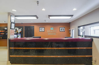 Hotel Quality Inn & Suites