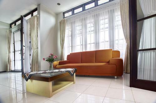 Hostal Omah Garuda Homestay