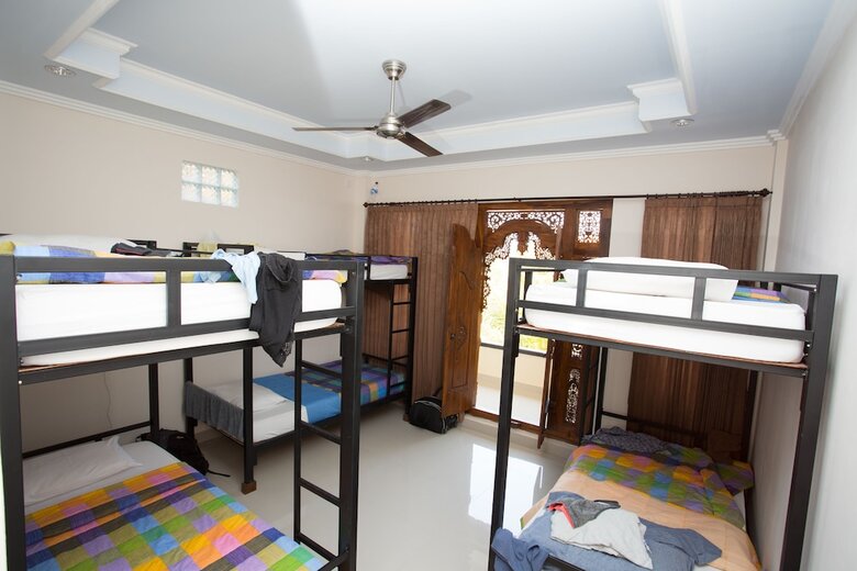 Hostal Puji Bungalow