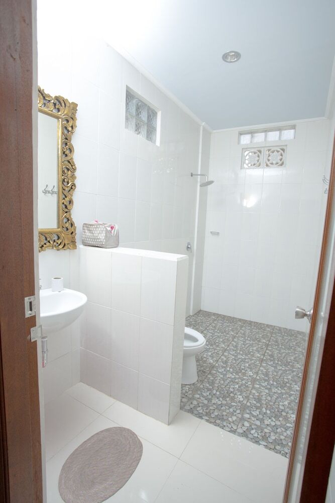 Hostal Puji Bungalow