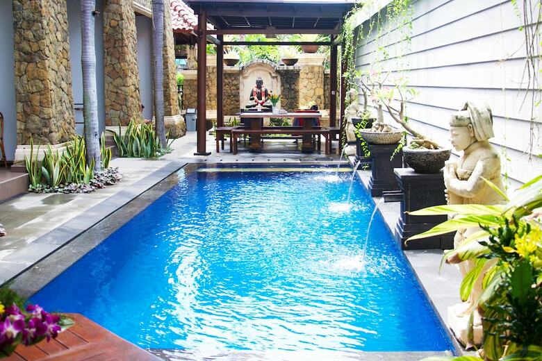 Hostal Puri Sindhu Mertha Guest House