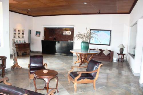 Indi Hotel