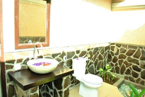 Hostal Pondok Lebih Homestay