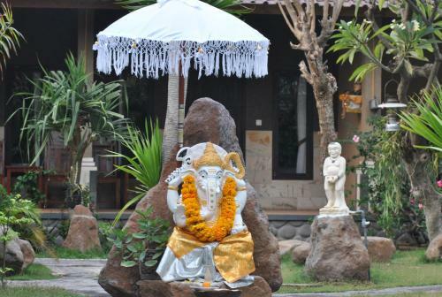 Hostal Mai Mondok Guest House