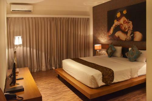 Hotel Sama Sama Suites & Restaurant