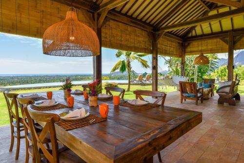 Villa Sumberkima Hill Retreat