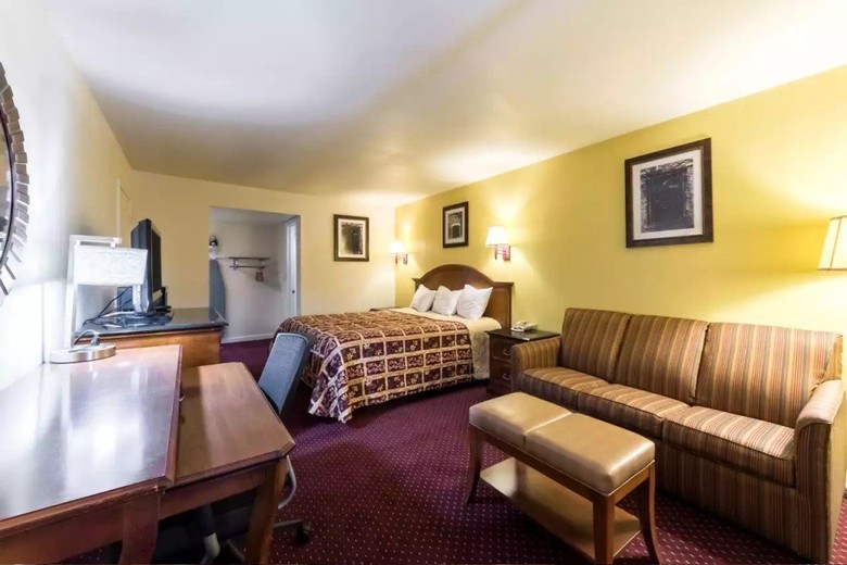 Hotel Rodeway Inn At Six Flags