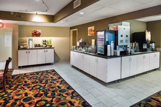 Hotel Quality Inn & Suites Airport