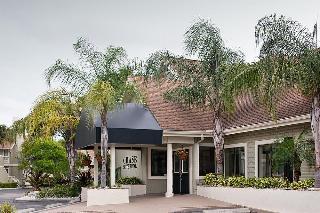 Chase Suite Hotel