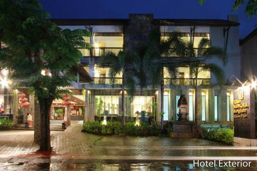 Hotel The Lokha Legian Resort And Spa