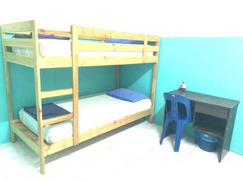 Hostal Yb House