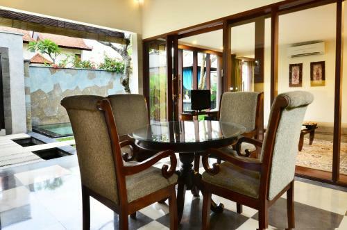 The Khayangan Dreams Villa, Seminyak