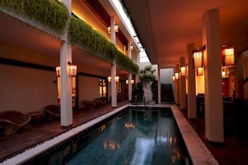Hostal Sedasa Lodge