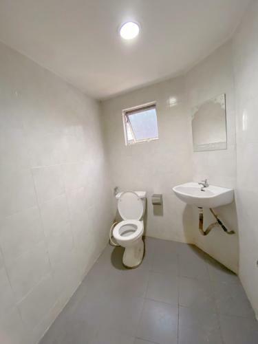 Jrl Budget Inn Hotel