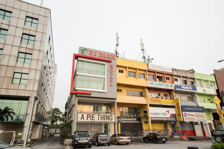 Pj Park Hotel