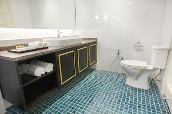 Deluxcious Heritage Hotel