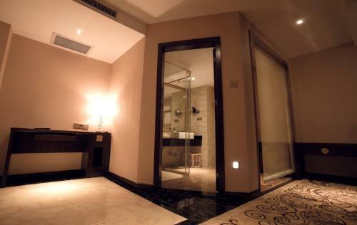 Guilin Golden Crown International Hotel