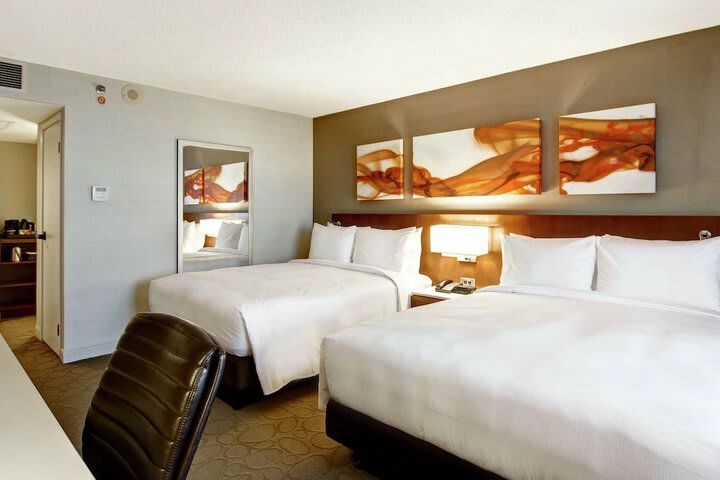 Delta Meadowvale Hotel And Conference Center