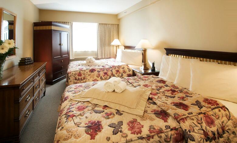 Hotel The Rosellen Suites At Stanley Park (.)