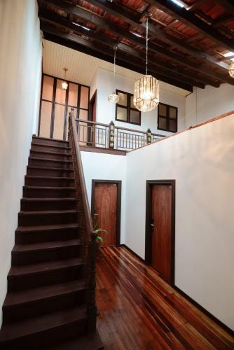 Hostal Sarang Paloh Heritage Stay