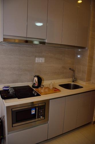 Moon Shine Apartment Hotel