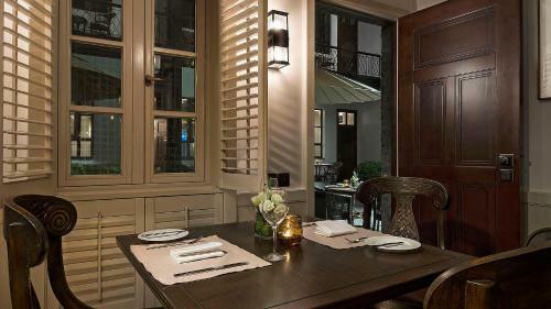 Relais & Chateaux Chaptel Hangzhou Hotel